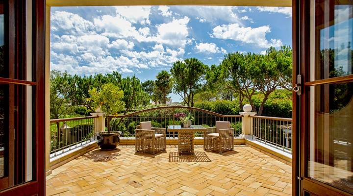 ELEGANT CLASSIC VILLA Thumbnail