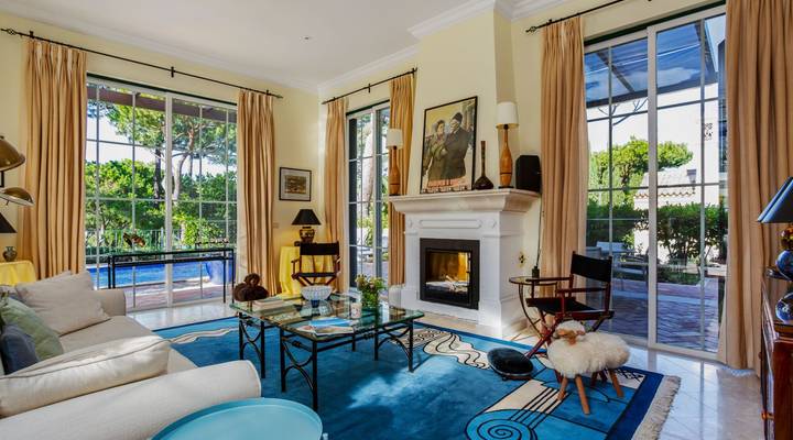 ATTRACTIVE VILLA WITH CAPTIVATING GOLF VIEW Thumbnail