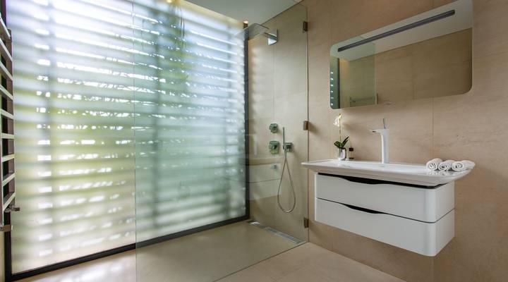 LUXURY MODERN HOME Thumbnail