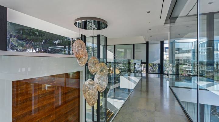 LUXURY MODERN HOME Thumbnail