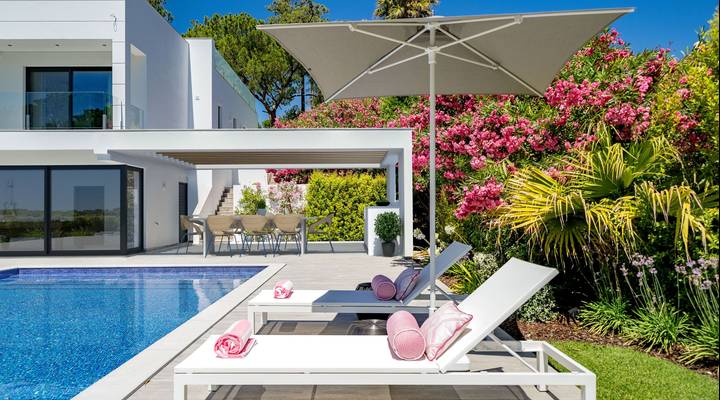 Contemporary Golf Villa Thumbnail