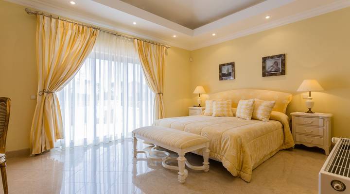 Classic and Discerning Villa in Pinheiros Altos Thumbnail