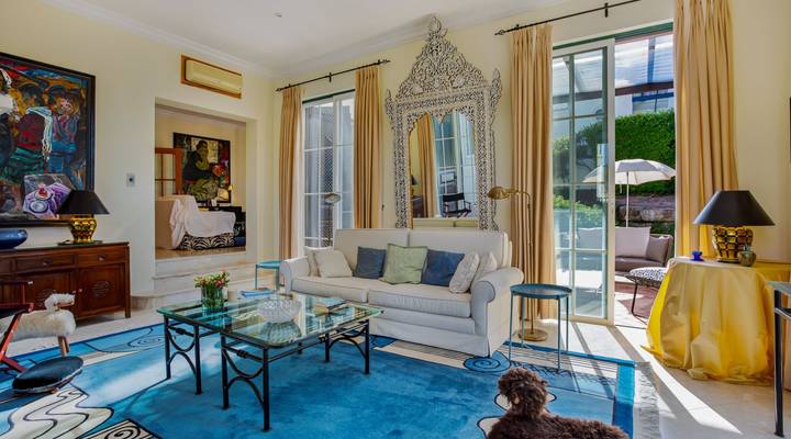 ATTRACTIVE VILLA WITH CAPTIVATING GOLF VIEW Thumbnail