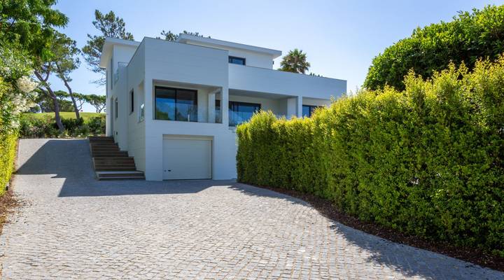 Contemporary Golf Villa Thumbnail