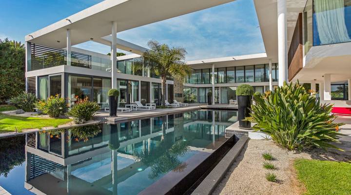 LUXURY MODERN HOME Thumbnail