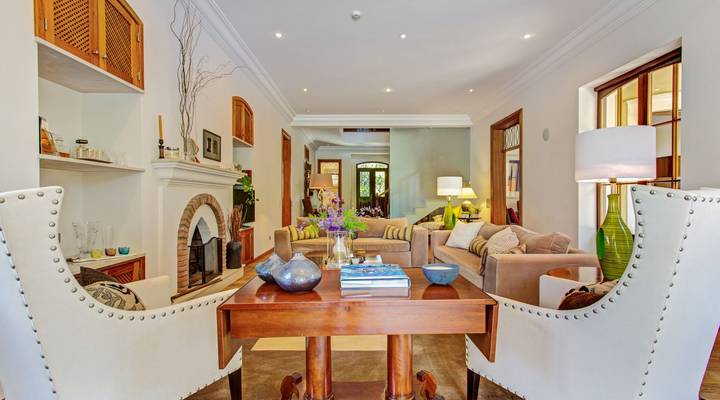 ELEGANT CLASSIC VILLA Thumbnail