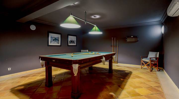 ELEGANT CLASSIC VILLA Thumbnail