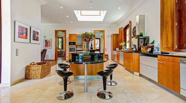ELEGANT CLASSIC VILLA Thumbnail