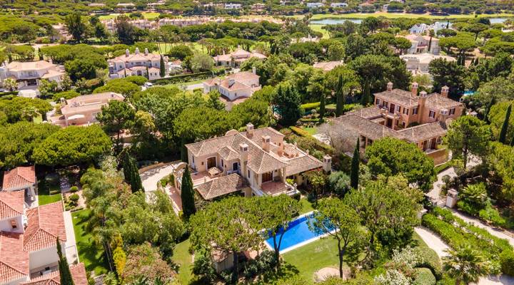 ELEGANT CLASSIC VILLA Thumbnail