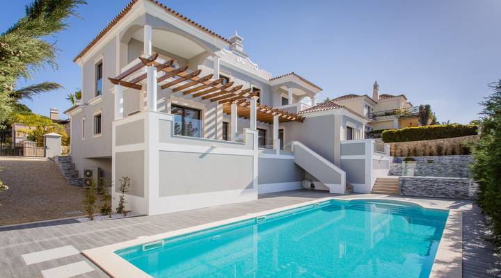 Ideal holiday home near the sea Thumbnail
