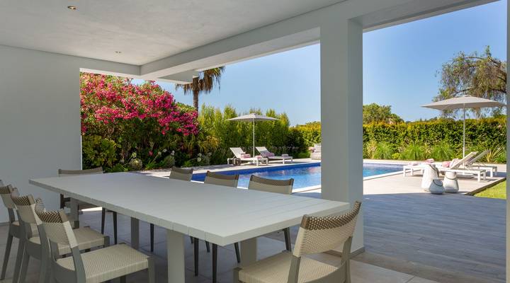 Contemporary Golf Villa Thumbnail