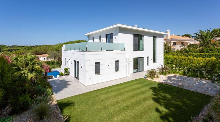 Contemporary Golf Villa Thumbnail
