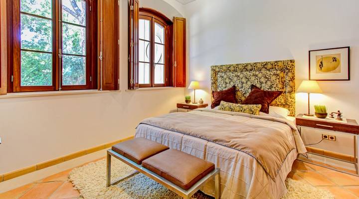ELEGANT CLASSIC VILLA Thumbnail